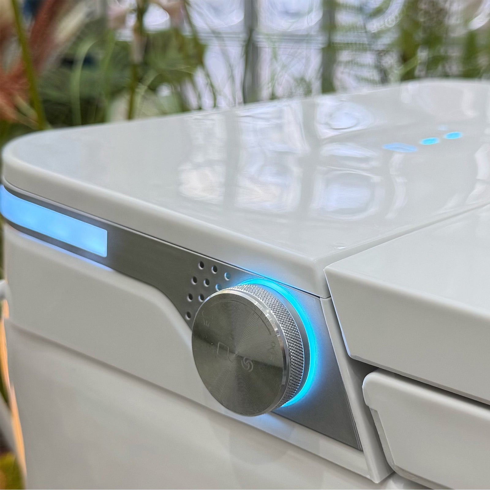 Dowell Smart Toilet With water tank, Auto cover open/close, No water pressure limitation,Whisper-quiet flushing - 093 Series